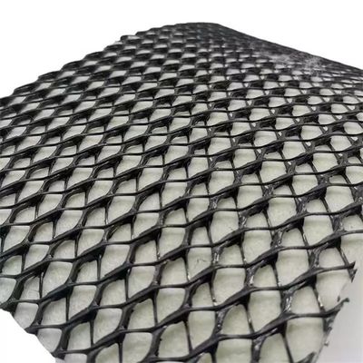 3Dプラスチック排水 8mm x 6mmのジオネットと長繊維のジオテキスタイルを持つジオコンポジット