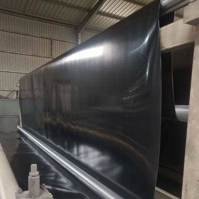 HDPE 地膜 池のラインロール 0.5mm 厚さ 埋立地の地膜 長さ 50m-100m