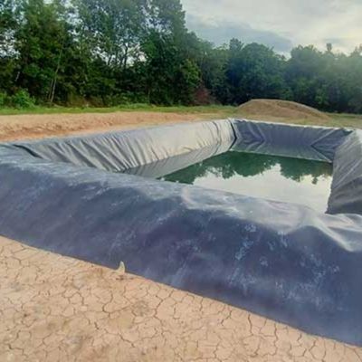 フィッシュファーム 池の敷き布団 HDPE 地膜 長さ 50~200m 黒 白 青 緑 カスタマイズ