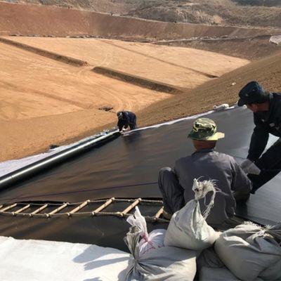 円形魚タンク用の二重スムーズ/二重質感HDPE池内膜溶接型ジオメムラン
