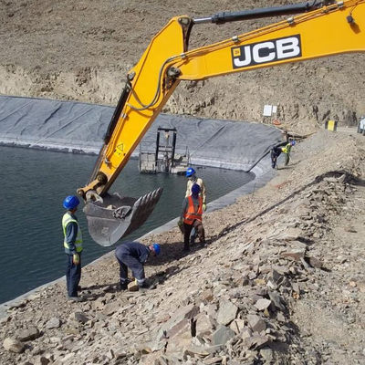 密度の高い魚場 池の敷き布団 HDPE 地膜 1mm 1.5mm 2mm 優れた保護のために