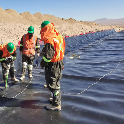 日焼け止めと防水用用用 双滑表面 HDPE 地膜ダムラインナー