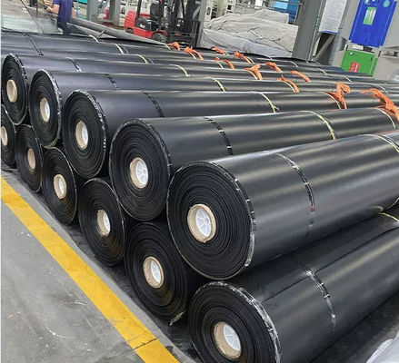 0.2mm-2.8mm 水槽の埋立地や高速道路の斜面のためのプリファブリック HDPE 地膜