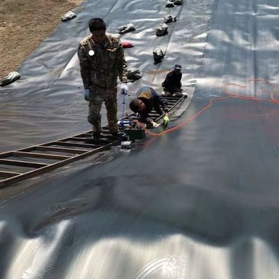 1.5mm 黒色 HDPE 地膜 湖ダム ラインナー 農場 ラインナー 工業デザイン スタイル