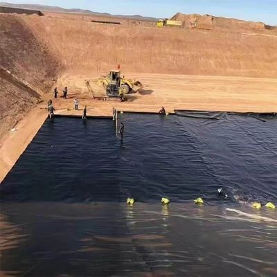 ケニア 農園 エアーチ ダム 敷き布団 500 マイクロン HDPE 池 ダム 敷き布団 設置