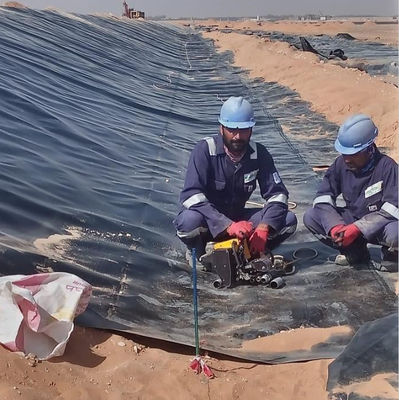 ASTM GRI-GM13 標準 HDPE 地膜シート 水産物 池の敷き布団 1m-8m 幅