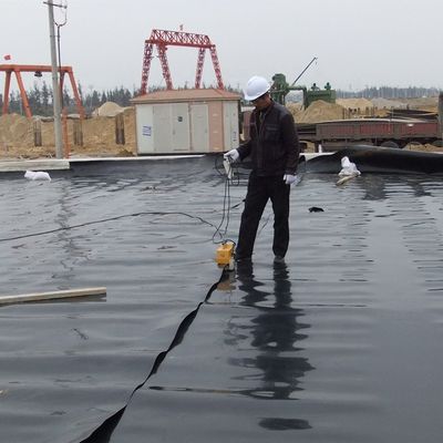 モダン・スムーズ・ジオメムラン (HDPE) 魚池ラインナー (埋立地用) 1mm~2mm 長さ50~200m