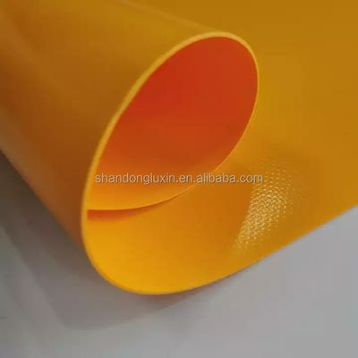 中等重量 PVC 覆いタール 510-650gm トラックカバーテントのためのベストと耐久性